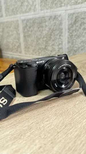 كاميرا سوني ZV -E10 بحالة الوكالة