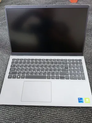 Dell . Windows . 15.6"0