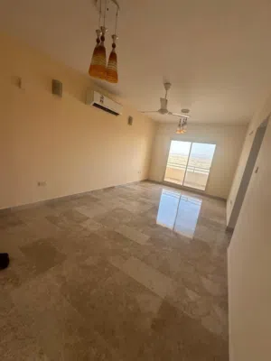 فرصة سكنية مميزة للبيع في موقع هادئ ومناسب للعائلات