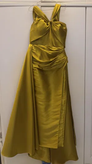 فستان سهرة فخم