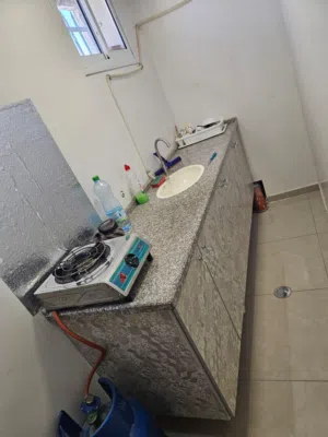 خزانة مجلى مع الشايش