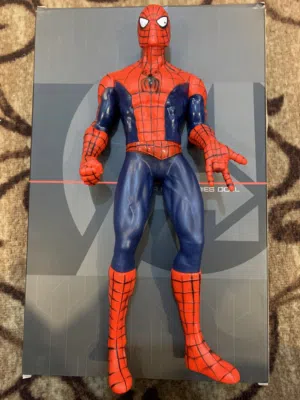 مجسم متحرك على شكل spider man مستخدم يوم فقط وكاله