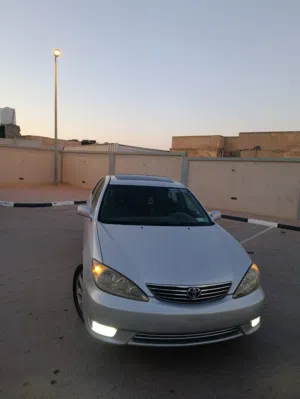 تويوتا كامري 2006 للبيع