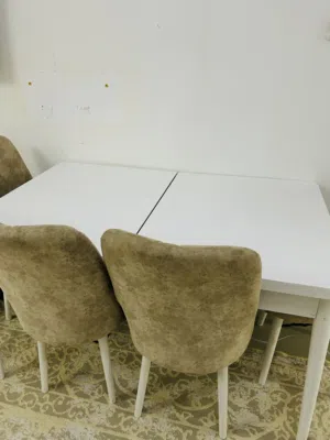 طاولة اكل مستعملة