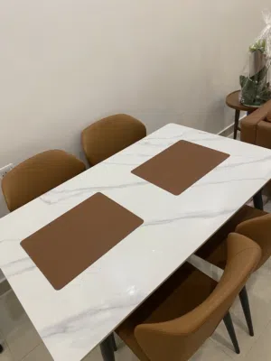 طاوله طعام لاربع اشخاص