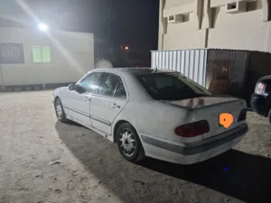 سياره مرسيدس عيون 2001 فئة Eleaganc E 240