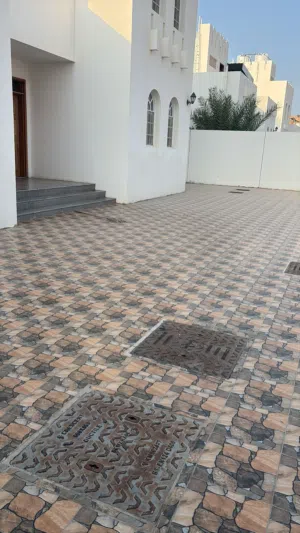 700 m2 More than 6 bedrooms Townhouse for Rent in Muscat Quriyat