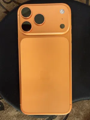 Iphone 17 Pro Max للبيع بحالة الوكالة
