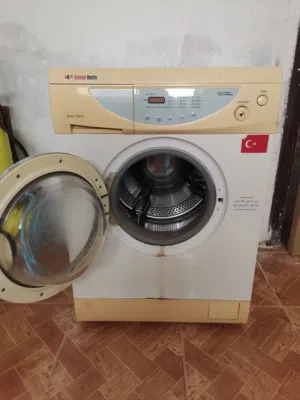 غسالة ملابس مستعمله نظيفه جداً للبيع