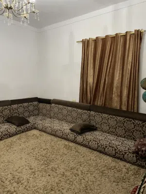 جلسة ارتفاع 20 سم تفرش دار 4 * 4