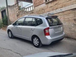 used-kia-carens-in-tulkarm