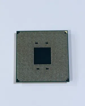 AMD Ryzen 5 5600X مع العلبة الأصلية