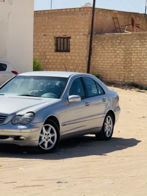 Used Mercedes Benz C-Class in Riqdalin