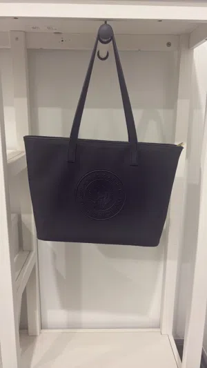 للبيع شنطة Us polo جديده