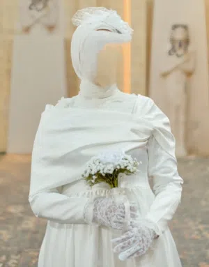 فستان للبيع