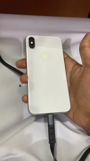 ايفون Xs جديد مابطل البيع او البدل وأزيدك