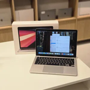 MacBook Pro M1 - 8GB RAM - 512GB SSD
