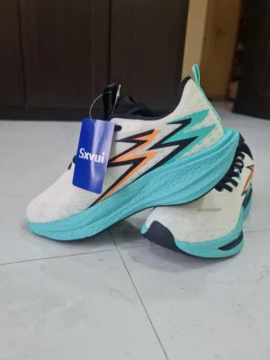 Branded running quality shoes