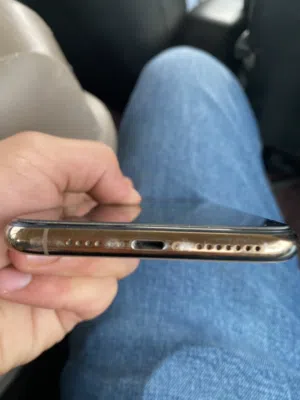Apple iPhone 11 Pro Max 64 GB in Tripoli