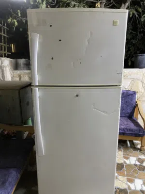 ثلاجة كبيرة نوع دايو بسعر مغري