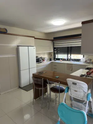 شقه للبيع عين منجد مقابل قياده الشرطة