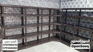 رفوف بلاستيك لتجهيز المعارض والمخازن