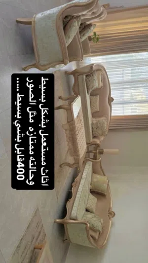 كراسي جديده تعتبر وممتازه