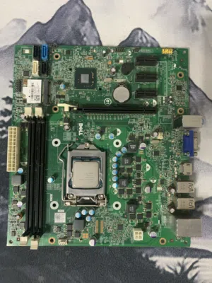 لوحة أم Dell مع معالج Intel Core i5-3470 (غير مفحوصة / للبيع على حالتها)