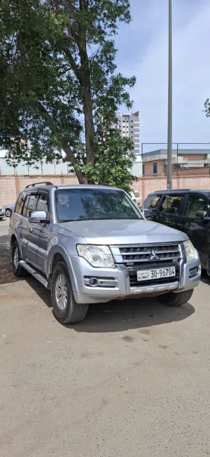 Mitsubishi pajero 2015 Gls