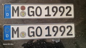 لوحتين سياره المانيه منهيه بحاله جيده جدا