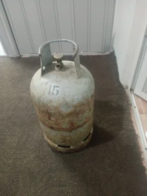 3جرات غاز فاضية بسعر كويس  في إربد حي المطلع