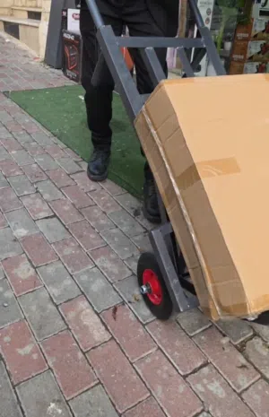 عربية نقل حديد تقيل تحمّل عالي وشغل احترافي إذا شغلك تحميل وتنزيل ثقيل هاي العربية معمولة تتحمل .