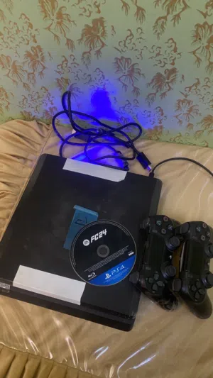PlayStation 4 PlayStation for sale in Al Dakhiliya