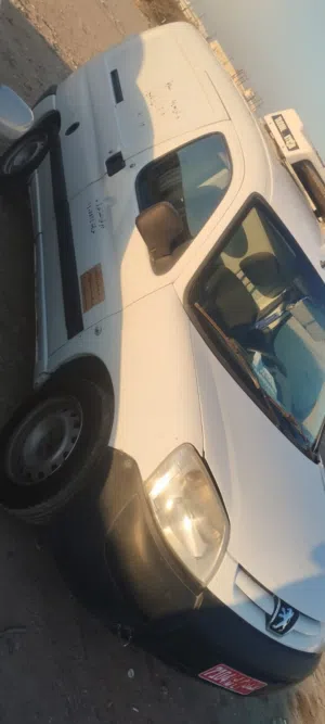 ثلاجه بيجوت للبيع