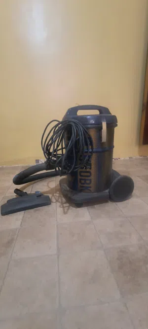 مكنسه هيتاشي ياباني  نضيف بالكرتون بسعر عرطه