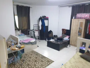 الشارقة النهدة سكن شباب بالقرب من باص دبي