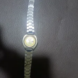 ساعه citizen اصليه انتيكا مش شغالة