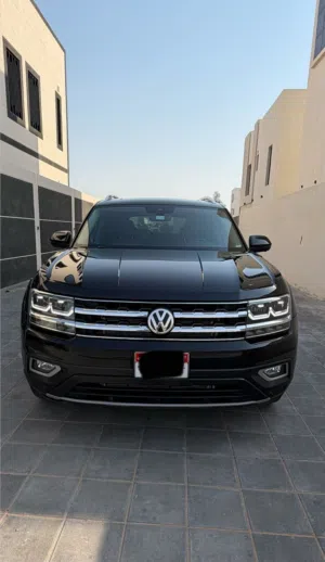 Volkswagen Teramont 2018 - Full Option SUV 17 Seater  UAE Registered  Excellent Condition