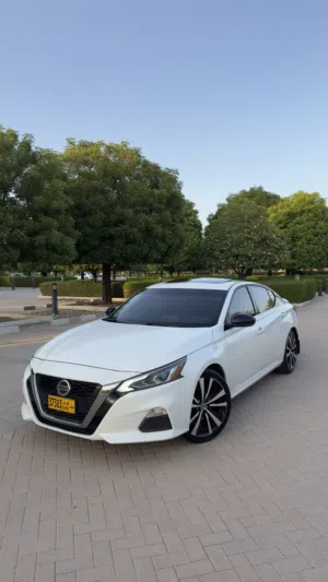 Used Nissan Altima in Al Batinah