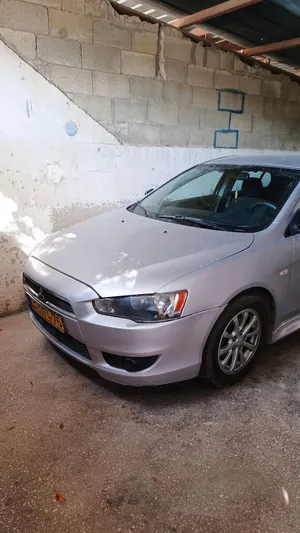 متسوبيشي-لانسر-موديل-2011