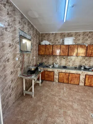 منزل وغرف للإجار