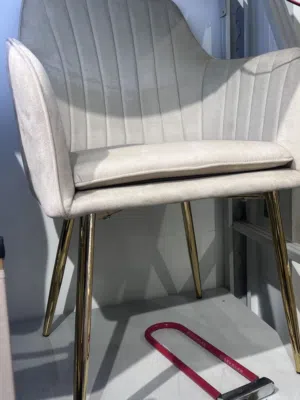 كراسي طاولة الطعام