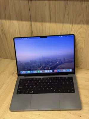 MacBook Pro . M1 Pro-Chip. 16 RAM. 1Terabytes SSD. 14-inch