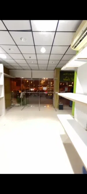 محلات تجاريه للإيجار بالفحيحيل تصلح لكافة الانشطه التجاريه