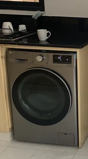 Washing Machine LG 9kg. Front Load Washer AI DD Steam ThinQ  غسالة إل جي 9كج