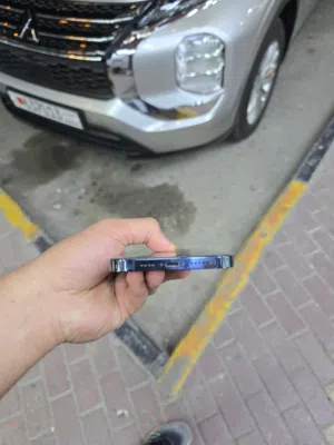 ايفون 12 برو ماكس 256 جي بي 76% بطاريه  شرطط النظافه ولا شمخ استعمال نظيف خفيف
