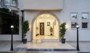 منزل أرضي للإيجار مطلوب (عائلة سوريه أو مصريه) موقع ممتاز جدا :زناته الجديده