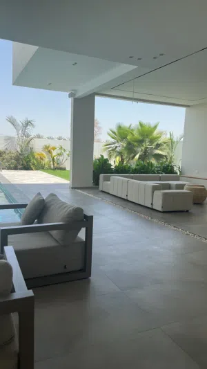 4 Bedrooms Chalet for Rent in Al Batinah Barka