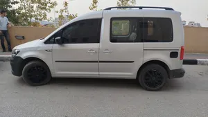 سيارة-مناسبة