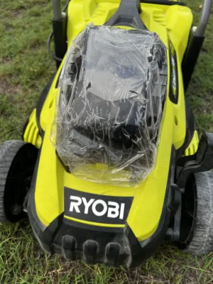 جزازة عشب لاسلكية RYOBI